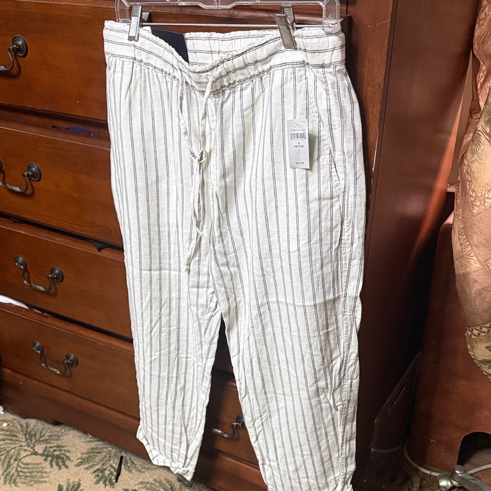 GAP White and Gray Striped Women's Trousers nwt size small petite
